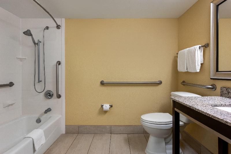 Holiday Inn Express Tallahassee I 10 E image