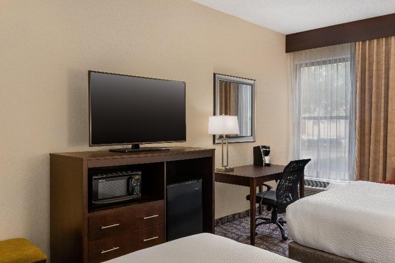 Holiday Inn Express Tallahassee I 10 E image