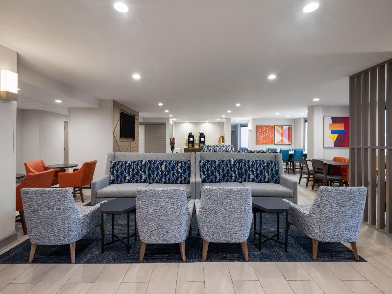 Holiday Inn Express Tifton image