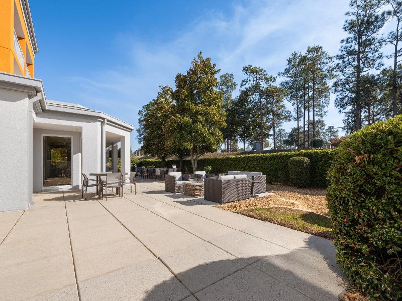 Holiday Inn Express Tifton image