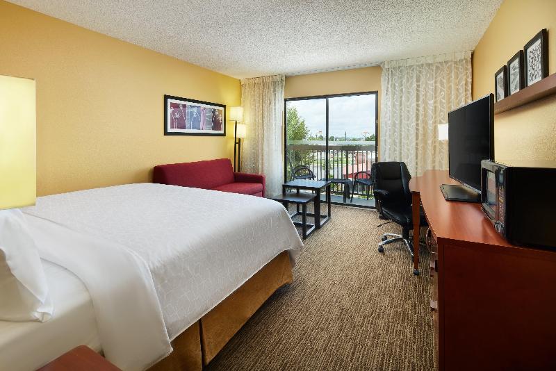 Holiday Inn Express Tifton image