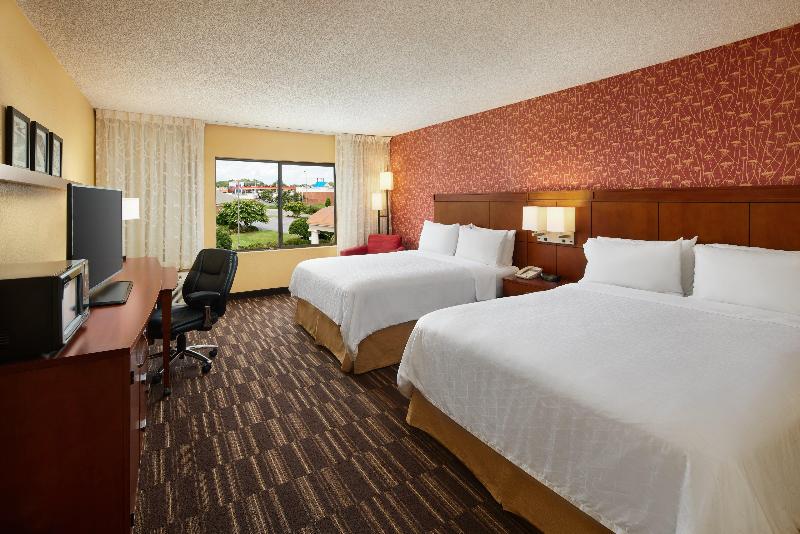 Holiday Inn Express Tifton image