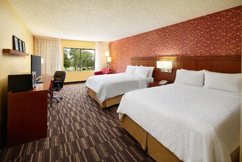 Holiday Inn Express Tifton image