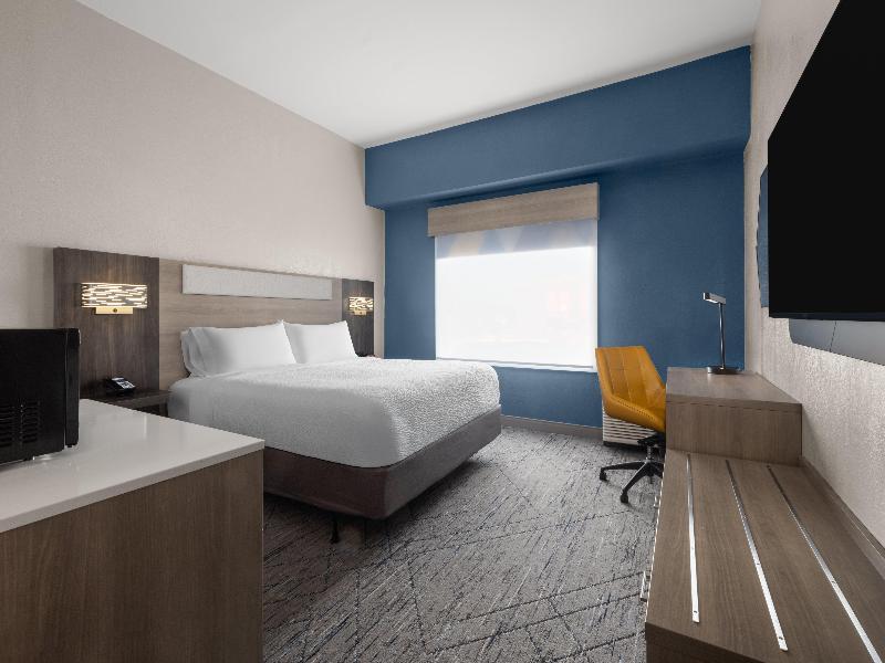 Holiday Inn Express Tifton image