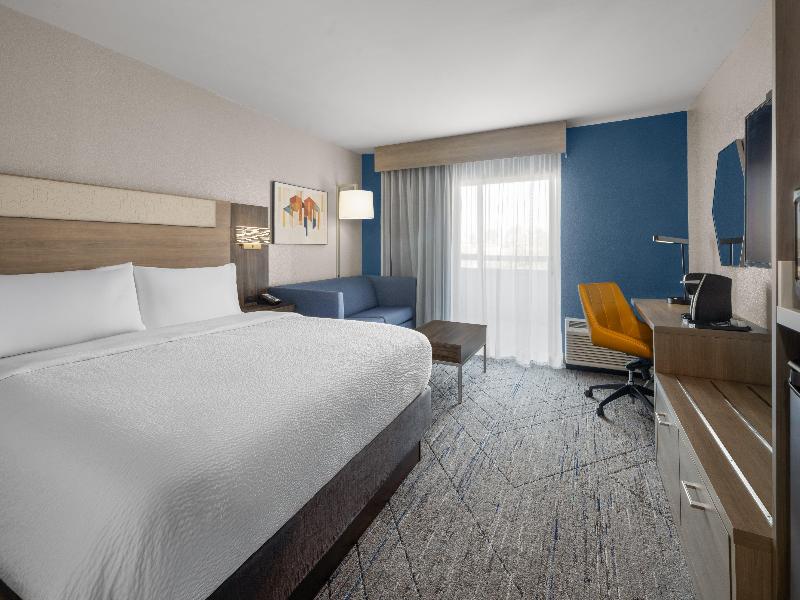 Holiday Inn Express Tifton image