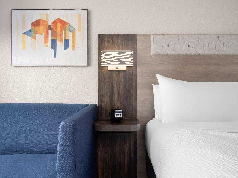 Holiday Inn Express Tifton image