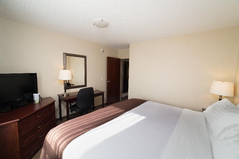 Holiday Inn Hotel and Suites Lloydminster photo 13