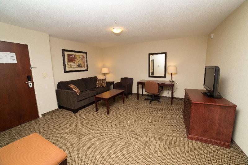 Holiday Inn Hotel and Suites Lloydminster photo 22