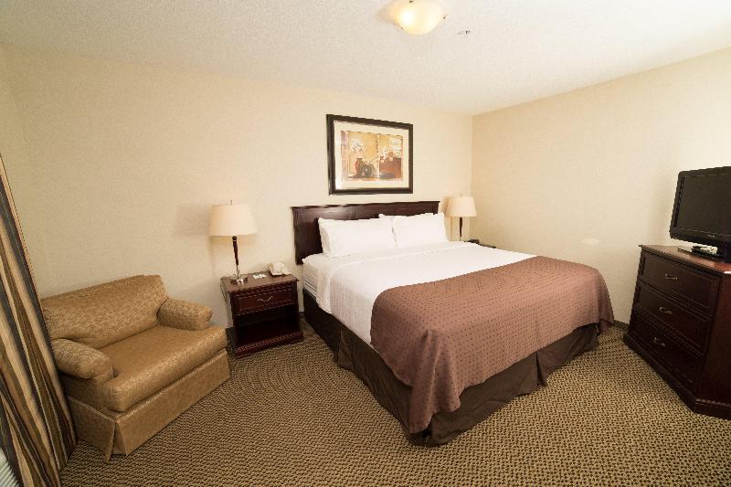 Holiday Inn Hotel and Suites Lloydminster photo 18