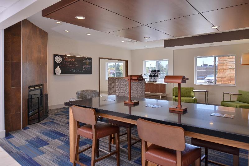 Holiday Inn Express and Suites Stevens Point image