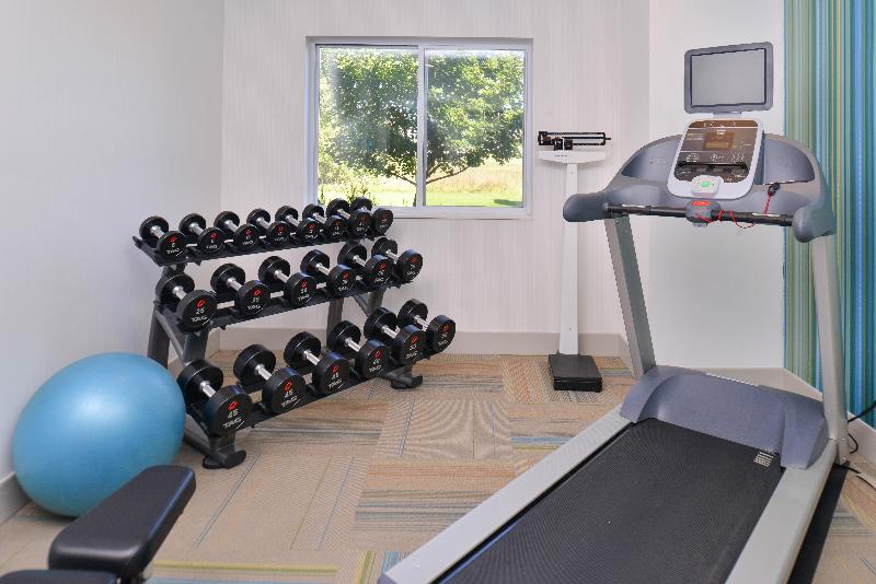 Holiday Inn Express and Suites Stevens Point image