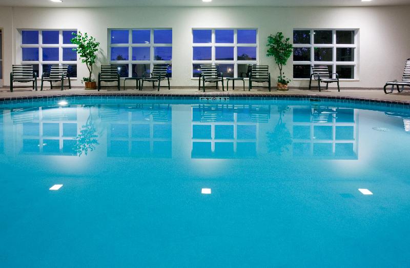 Holiday Inn Express and Suites Stevens Point image