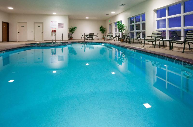 Holiday Inn Express and Suites Stevens Point image