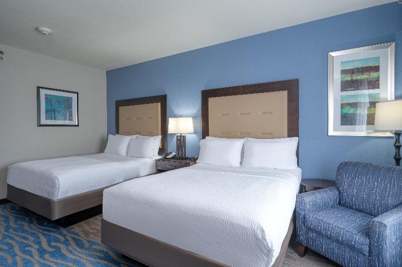 Holiday Inn Express and Suites Edwardsville image