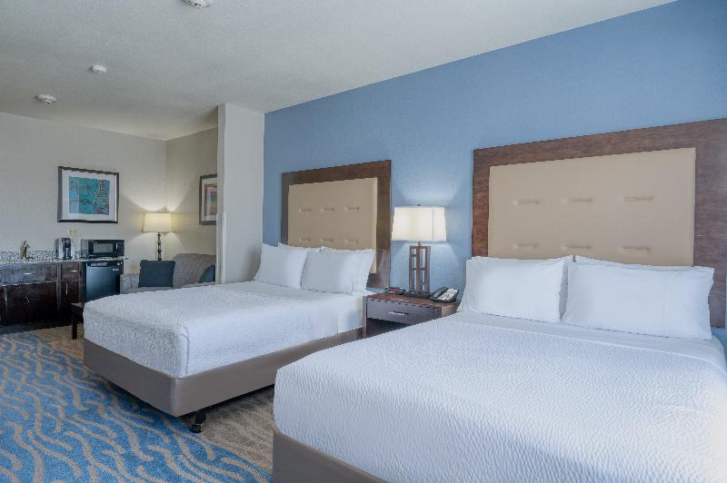 Holiday Inn Express and Suites Edwardsville image