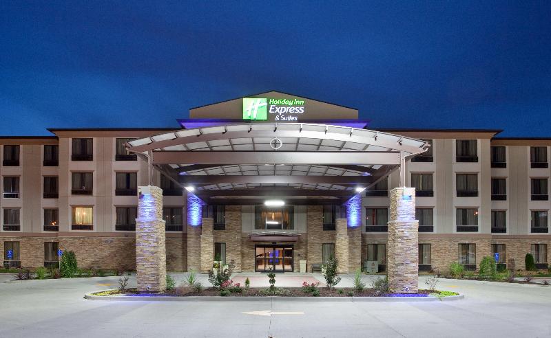 Holiday Inn Express and Suites St Louis Airport image