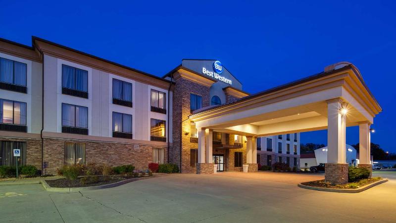 Bw St. Louis Airport North Hotel & Suites image