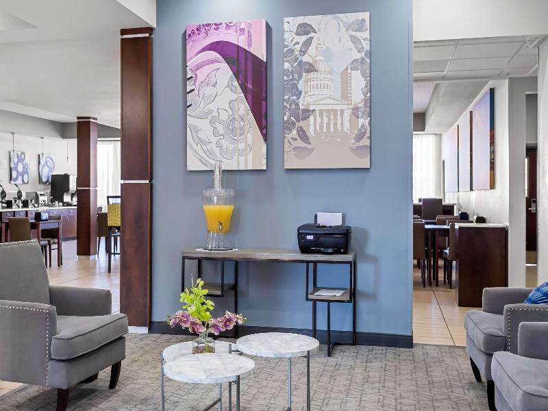 Bw St. Louis Airport North Hotel & Suites image