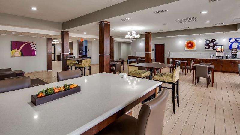 Bw St. Louis Airport North Hotel & Suites image