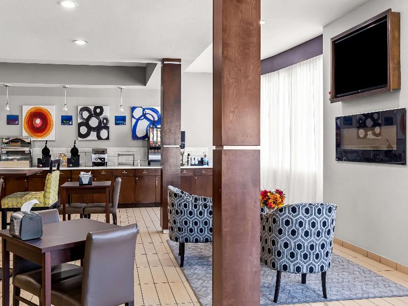 Bw St. Louis Airport North Hotel & Suites image