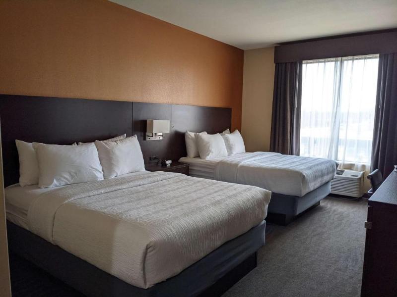 Bw St. Louis Airport North Hotel & Suites image