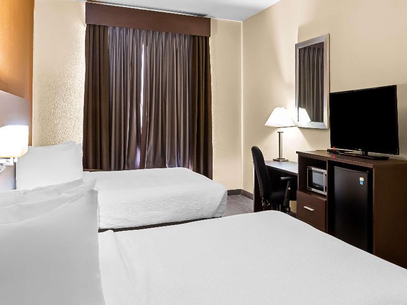 Bw St. Louis Airport North Hotel & Suites image