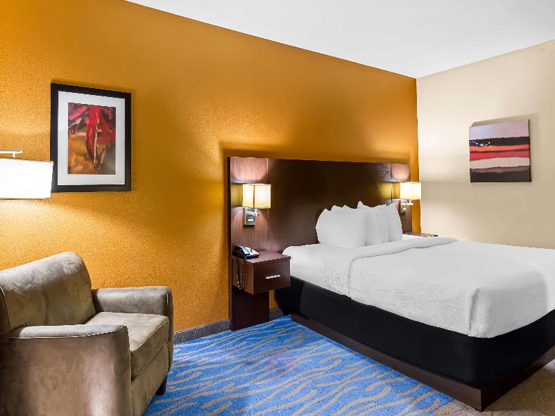 Bw St. Louis Airport North Hotel & Suites image