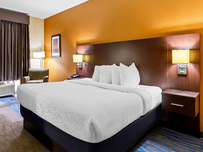 Bw St. Louis Airport North Hotel & Suites image