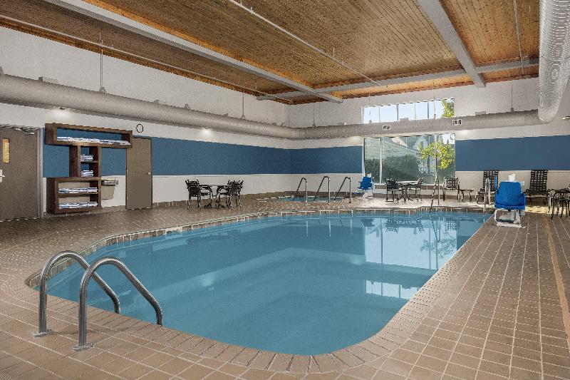 Holiday Inn Express and Suites Superior image