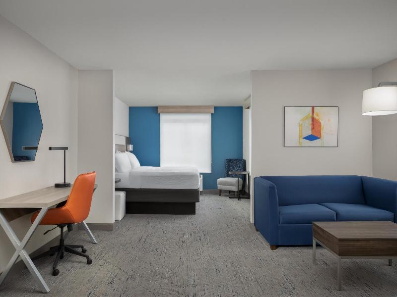 Holiday Inn Express and Suites Superior image