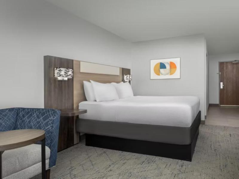 Holiday Inn Express and Suites Superior image
