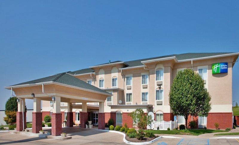 HOLIDAY INN EXPRESS BOONVILLE
