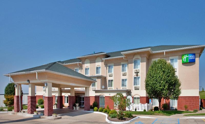 Holiday Inn Express Boonville