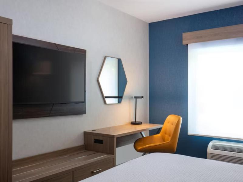 Holiday Inn Express Bothell image