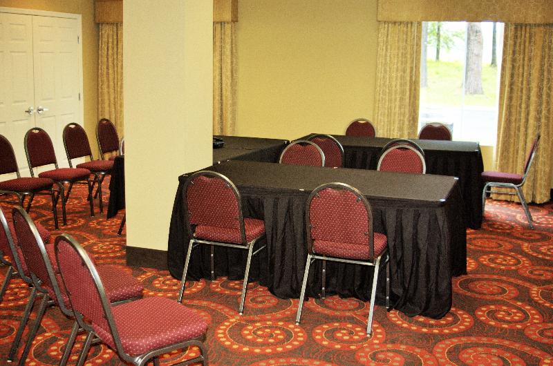 Holiday Inn Express Defuniak Springs image