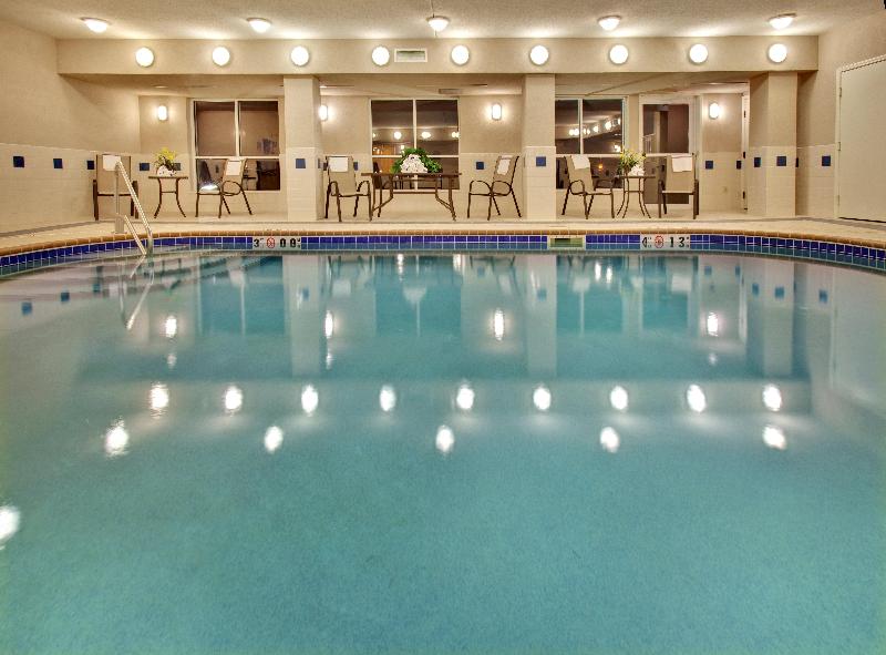 Holiday Inn Express & Suites Vermillion By IHG image