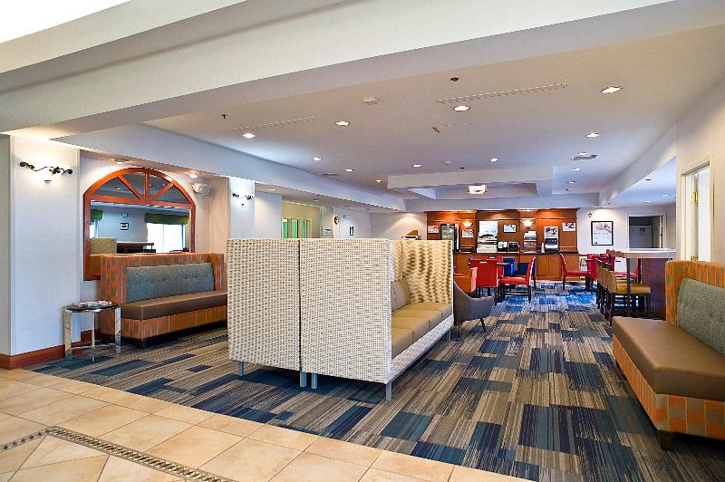Holiday Inn Express & Suites Vermillion By IHG image