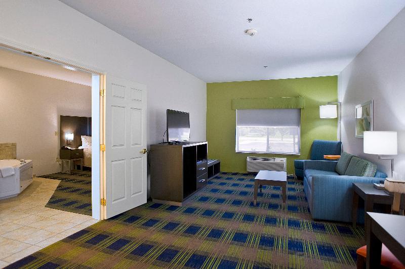 Holiday Inn Express & Suites Vermillion By IHG photo 9
