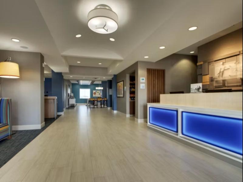 Holiday Inn Express Vernon College Area (Hwy 287) image