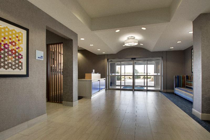 Holiday Inn Express Vernon College Area (Hwy 287) image