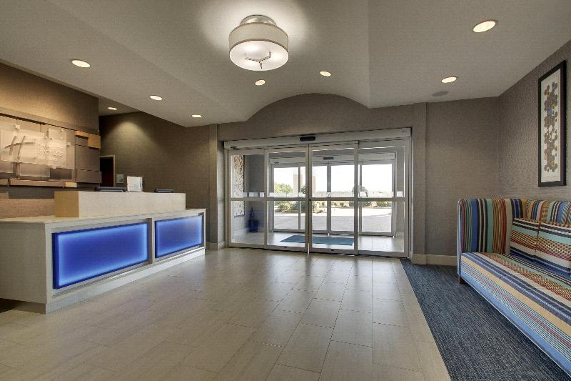 Holiday Inn Express Vernon College Area (Hwy 287) image