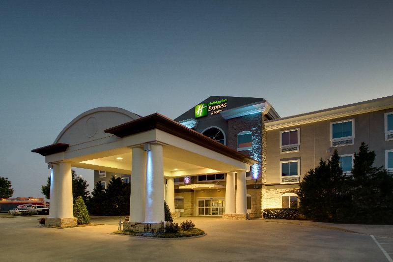 Holiday Inn Express Vernon College Area (Hwy 287) image