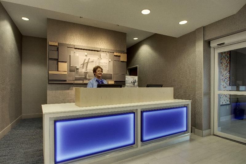 Holiday Inn Express Vernon College Area (Hwy 287) image