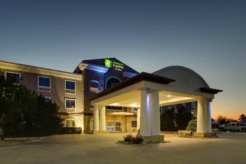 Holiday Inn Express Vernon College Area (Hwy 287) image
