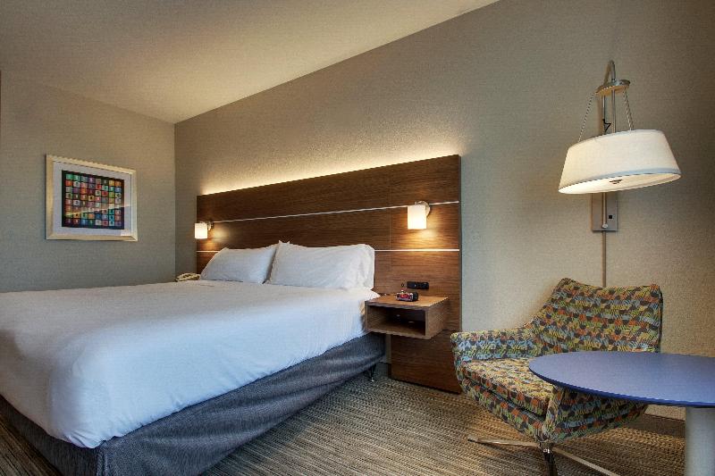 Holiday Inn Express Vernon College Area (Hwy 287) image