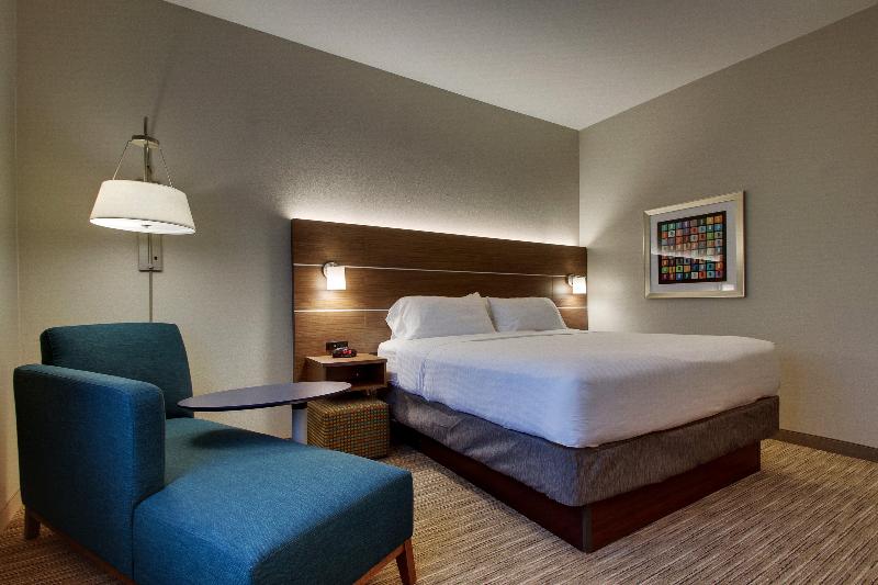Holiday Inn Express Vernon College Area (Hwy 287) image