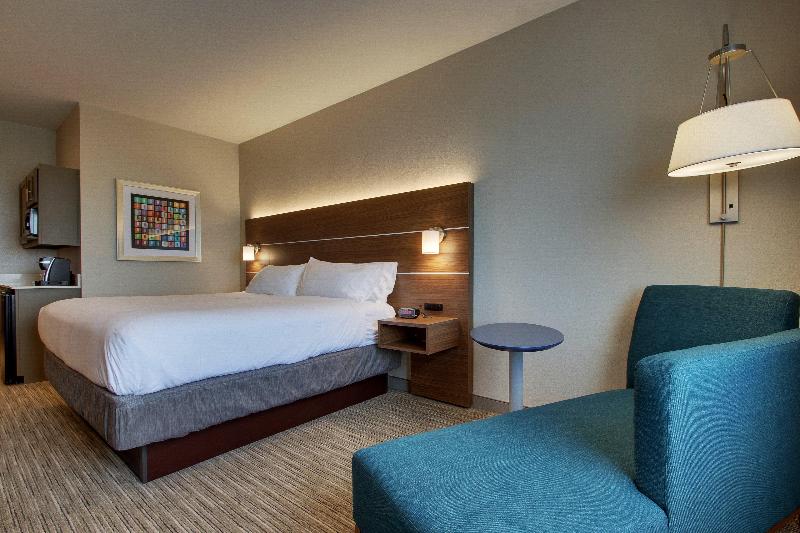 Holiday Inn Express Vernon College Area (Hwy 287) image