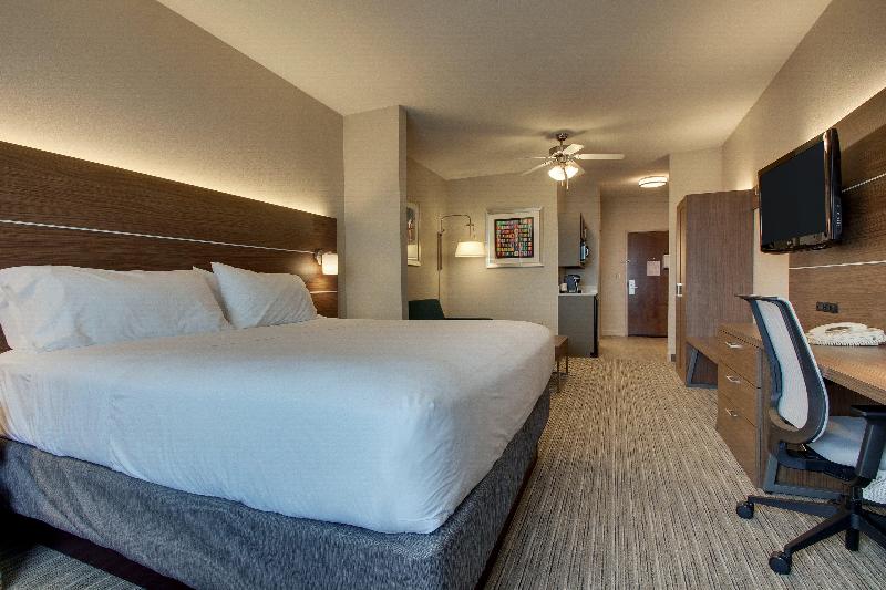 Holiday Inn Express Vernon College Area (Hwy 287) image
