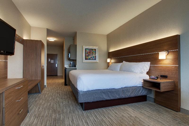Holiday Inn Express Vernon College Area (Hwy 287) image