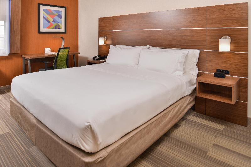 Holiday Inn Express Westley North Patterson Area image